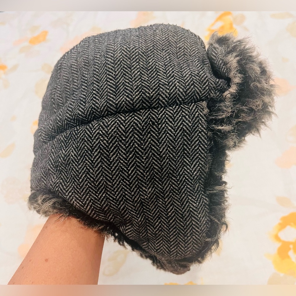 Winter hat/ toboggan - good used condition